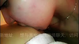 气质女友卫生间害羞先口后入干到淫叫