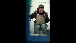 Chinese Toilet Peeing 3