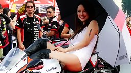 Horny Car Show Model Diva Hui in Hong Kong Motorcycle Show 性感車模港女許珮榆香港車展