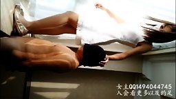 CHINESE FOOTJOB学姐阳台丝袜踩JJ，射了好多