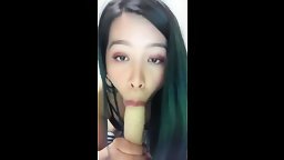 港女特寫口交自慰超淫蕩 2