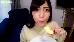 無修正 FC2PPV-1743906 【ASMR★モナシ】バイトがないので、イケナイ所に来ちゃった(笑)童顔JDえりちゃん（20）