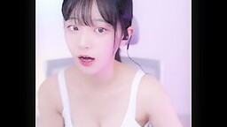 하얀 아디다스 민소매1